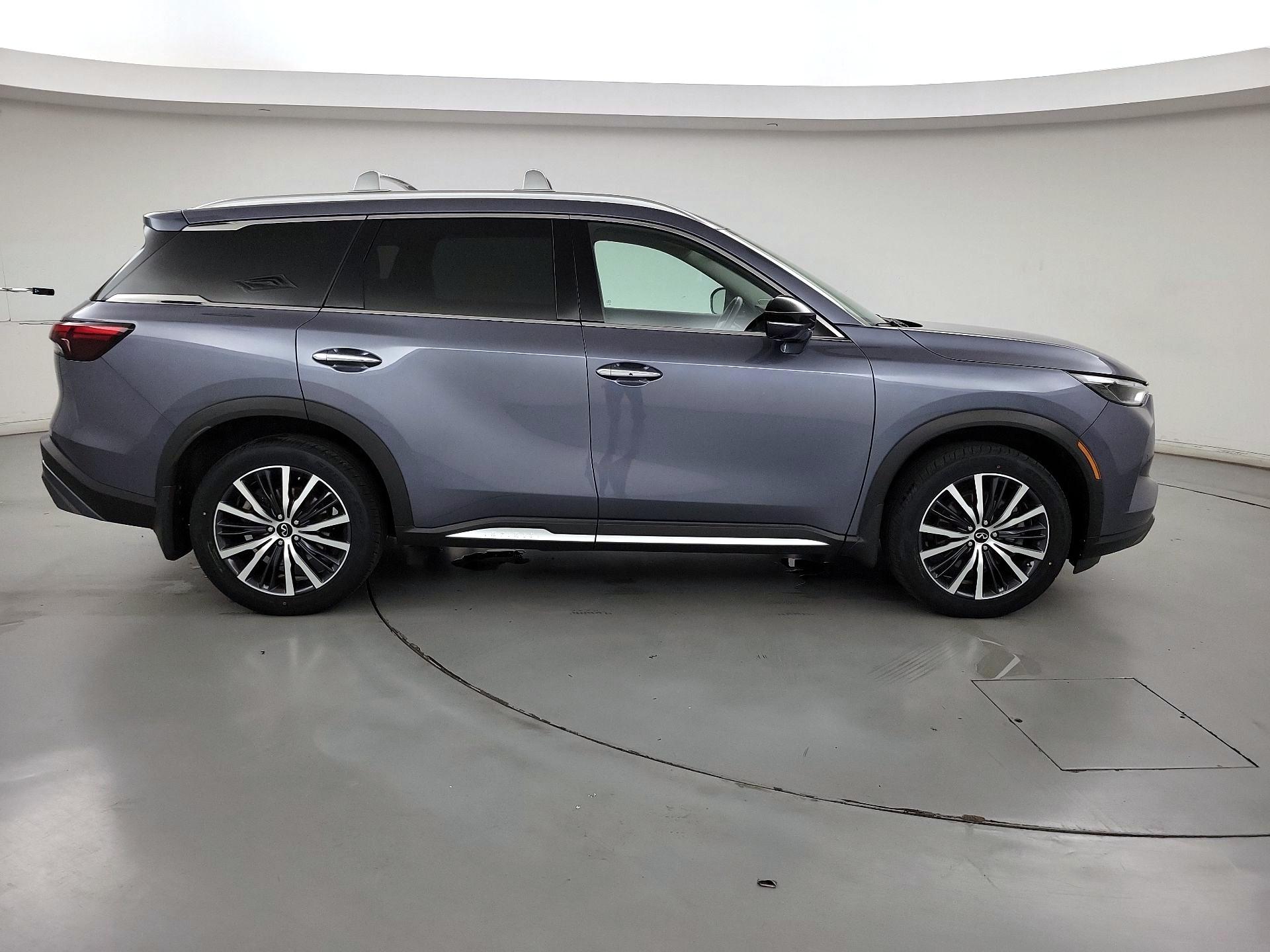 Thumbnail: 2023 INFINITI QX60 - 4