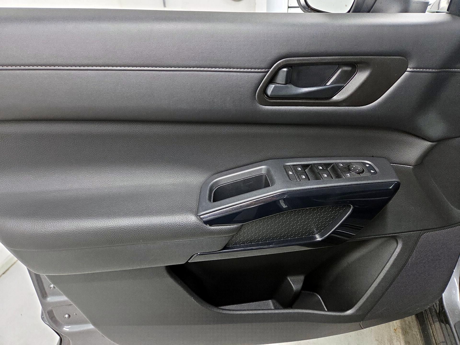 Thumbnail: 2025 Nissan Pathfinder - 12