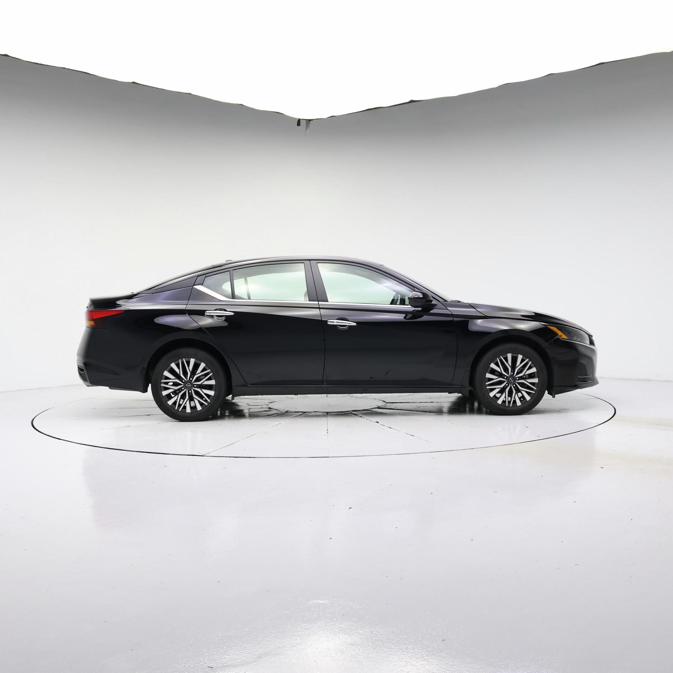 Thumbnail: 2024 Nissan Altima - 7