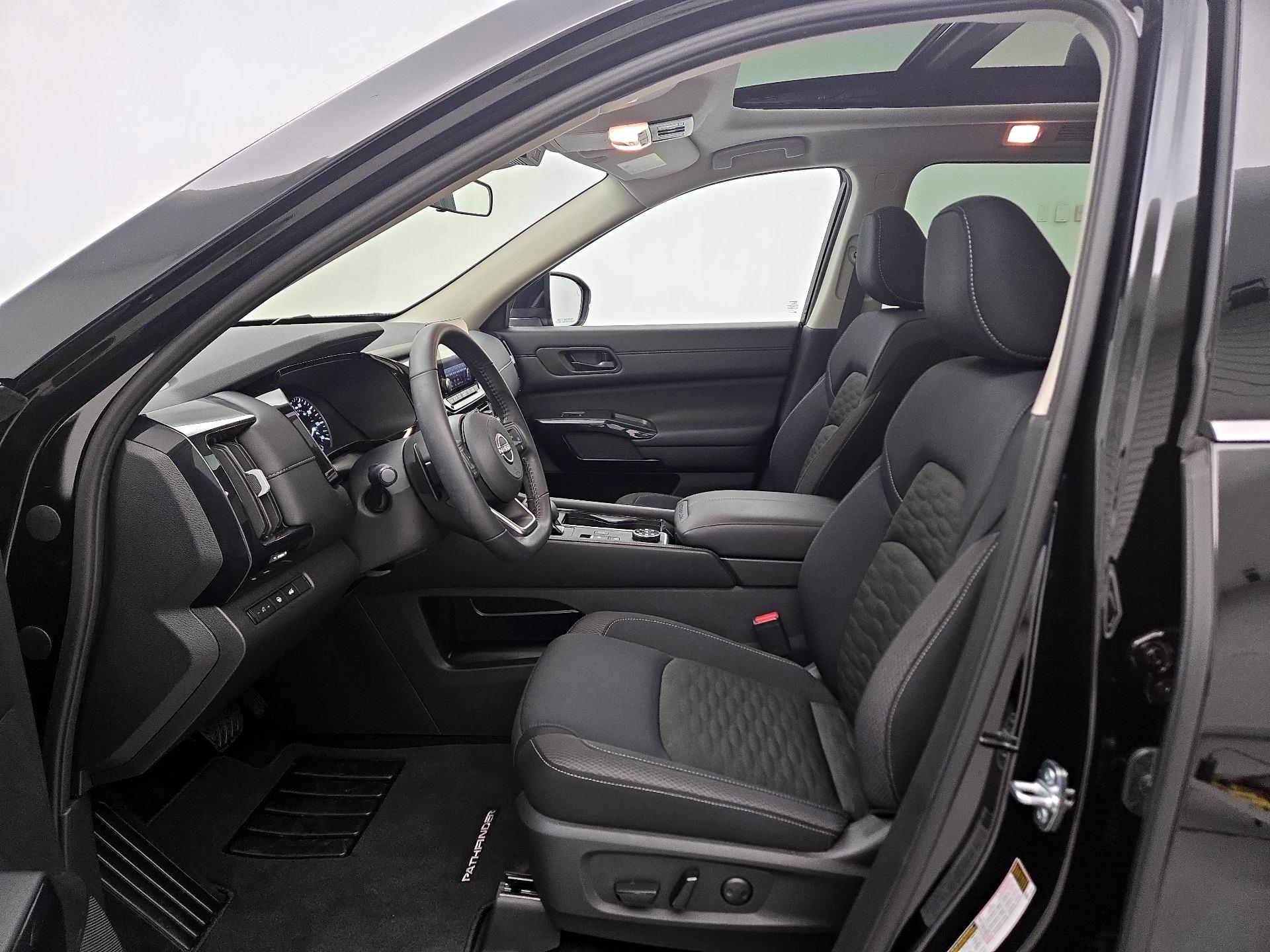 Thumbnail: 2025 Nissan Pathfinder - 11