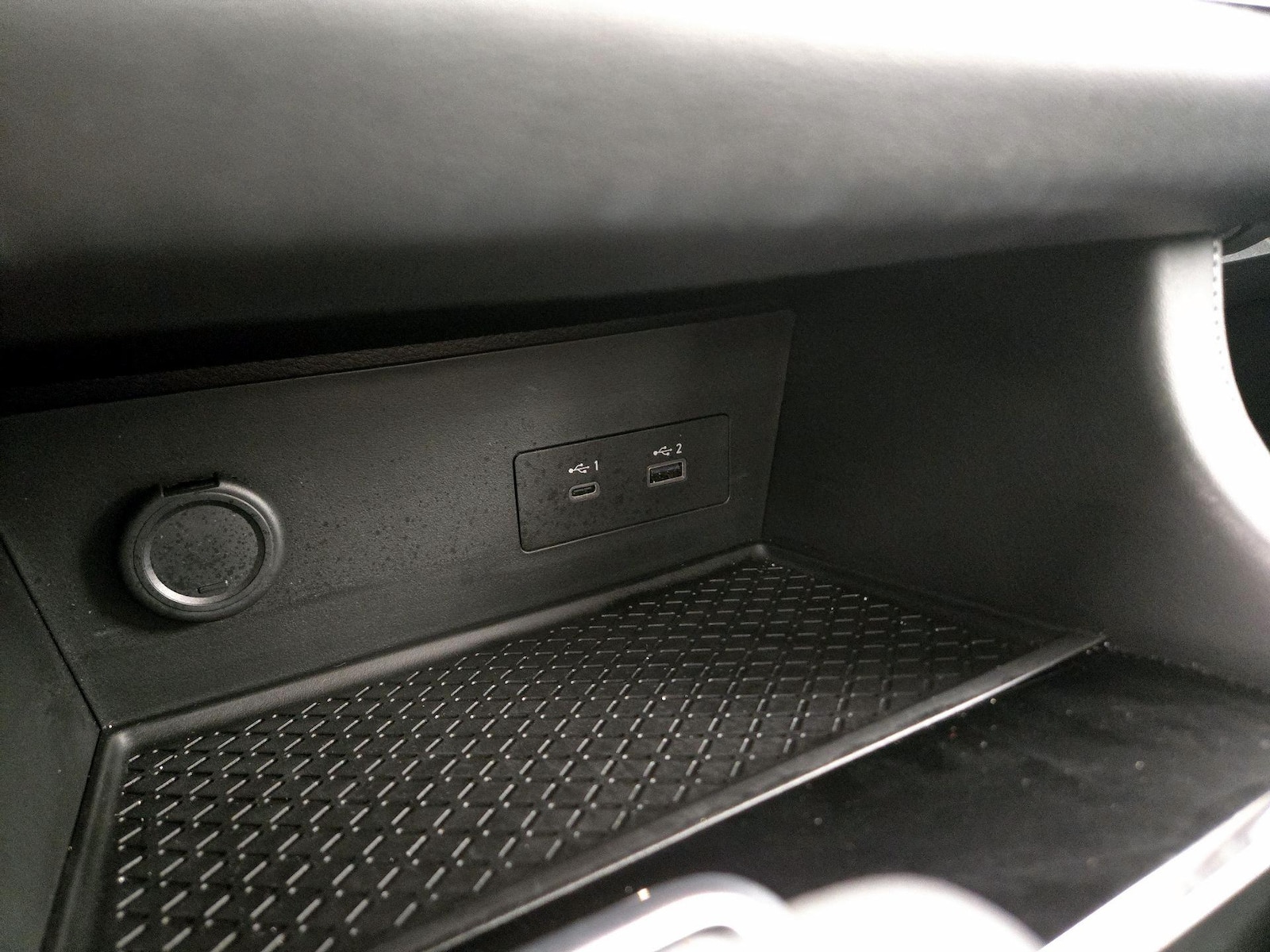 2025 Nissan Pathfinder SV - Photo 19