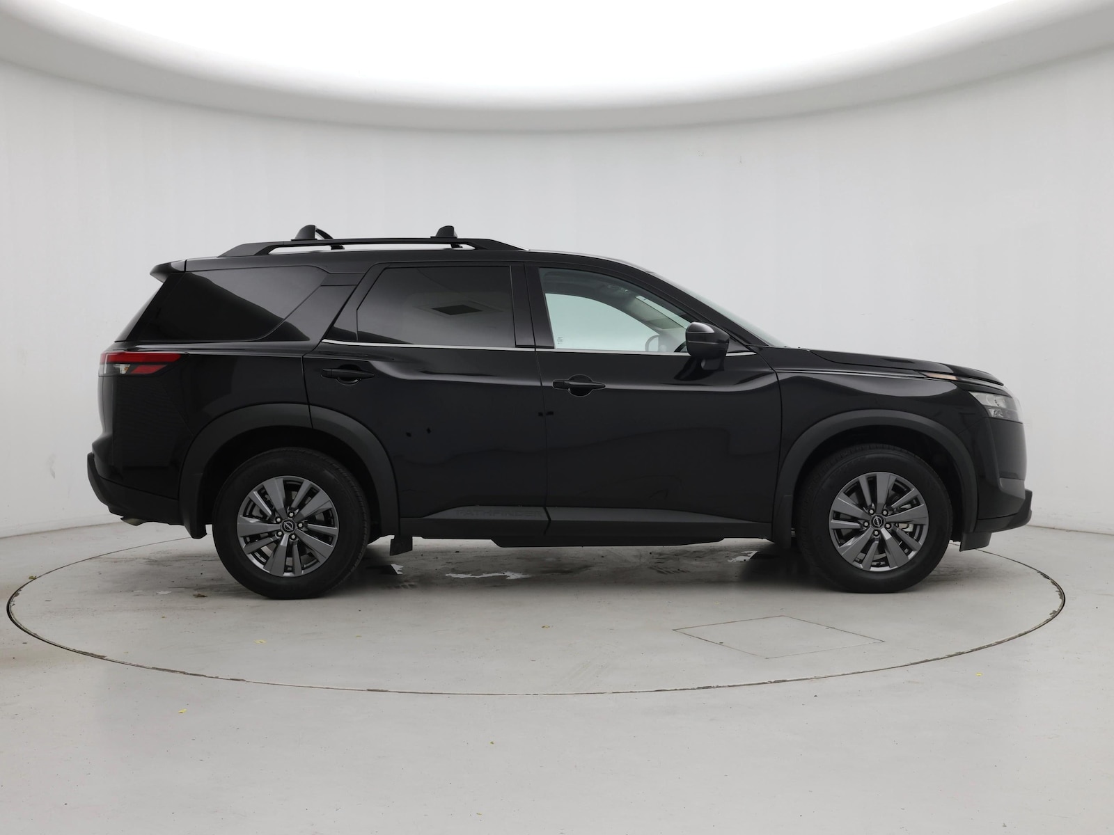 2025 Nissan Pathfinder SV - Photo 8