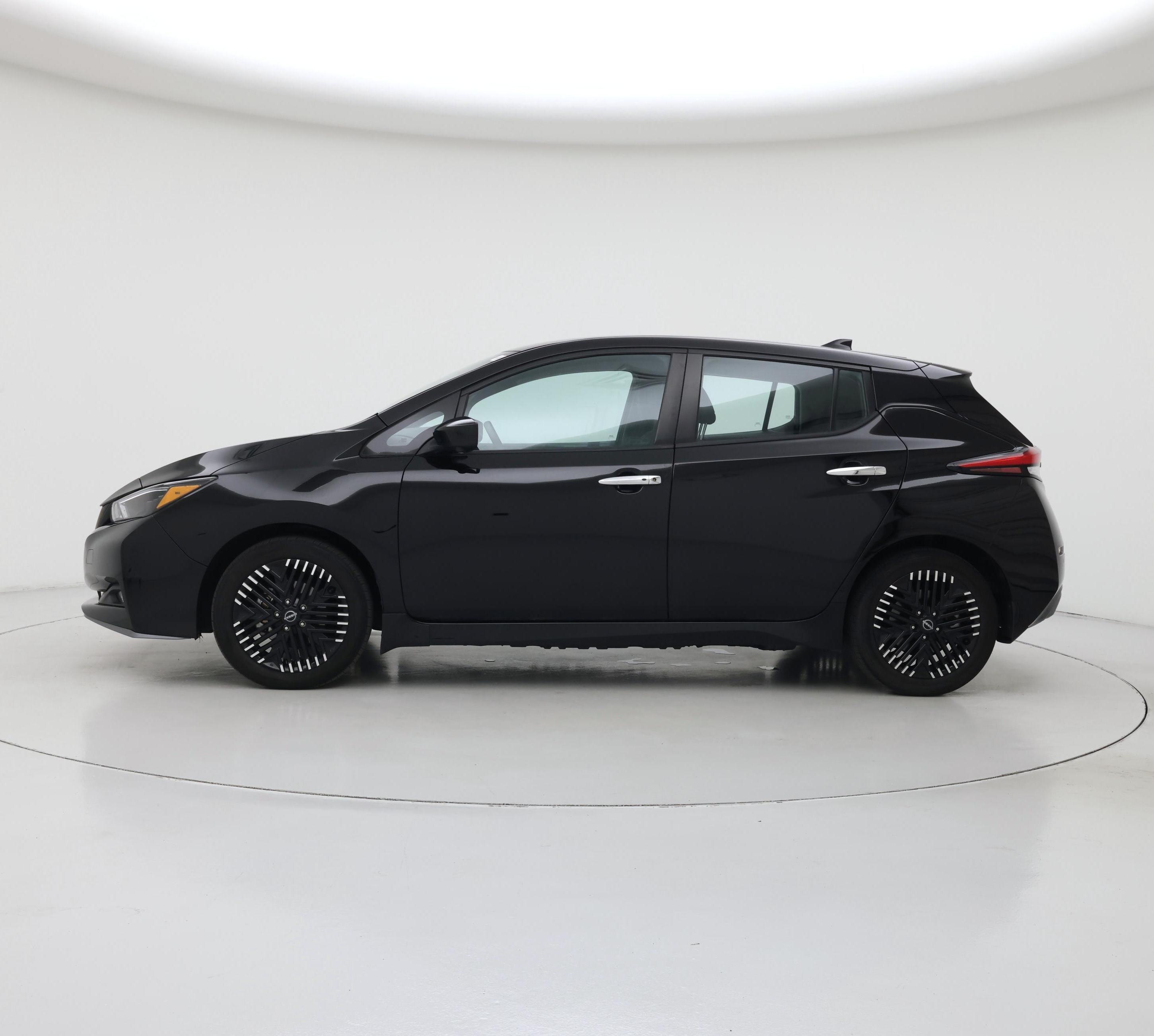 Thumbnail: 2024 Nissan Leaf - 3