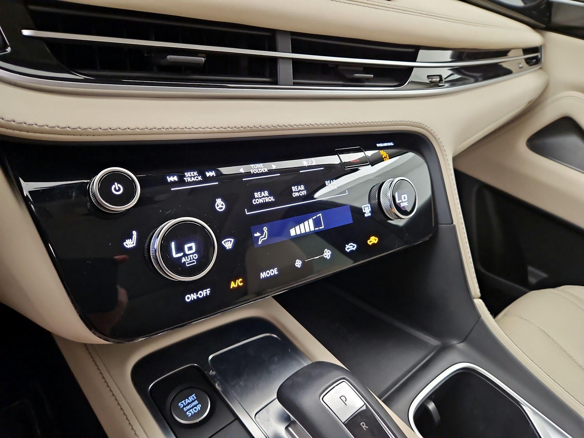 Thumbnail: 2023 INFINITI QX60 - 16