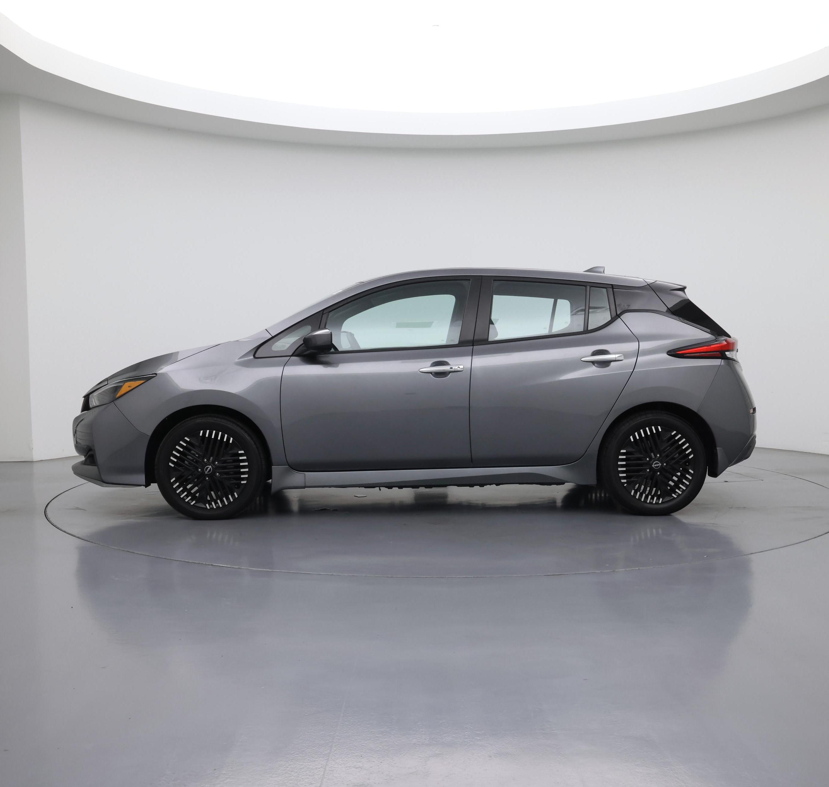 Thumbnail: 2024 Nissan Leaf - 3