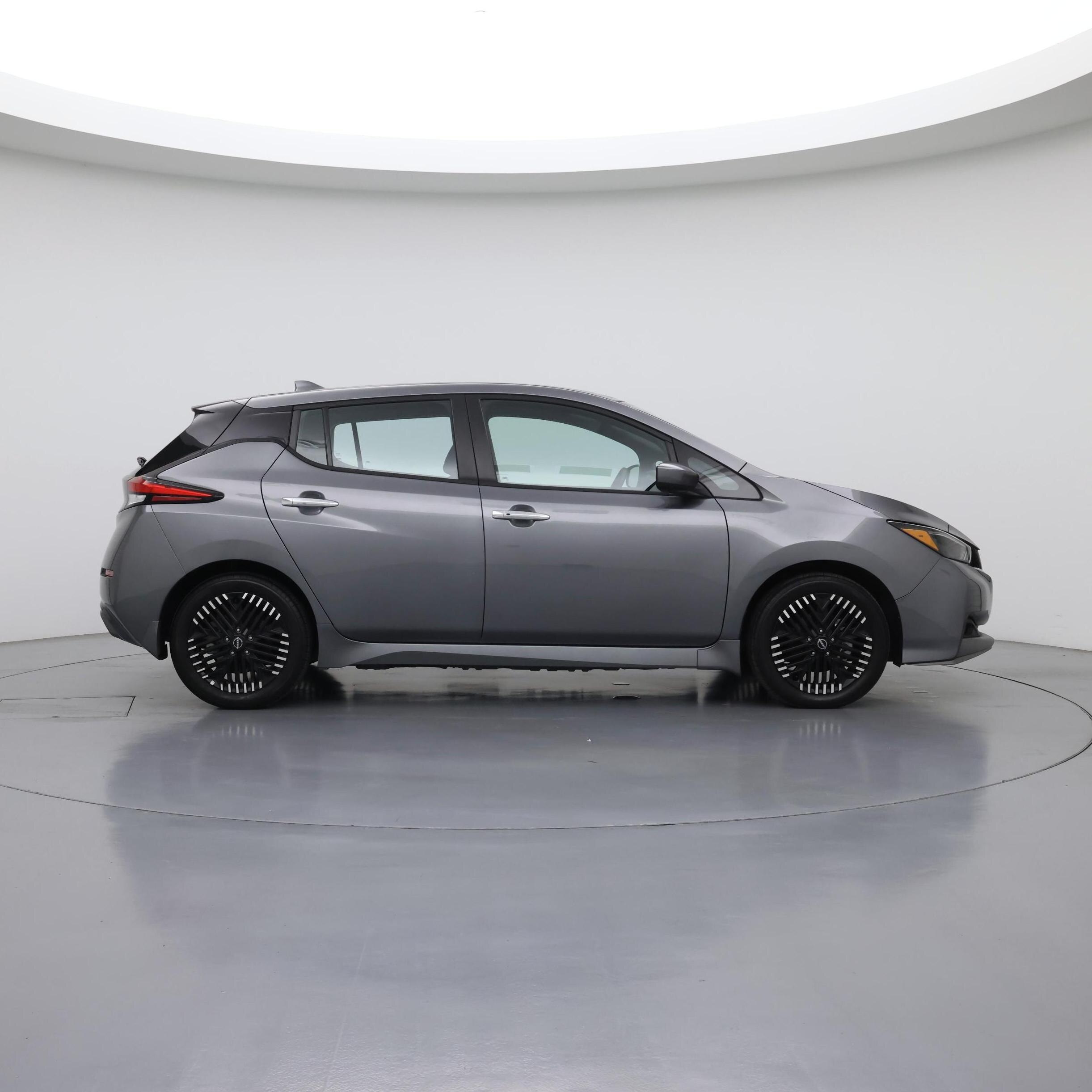 Thumbnail: 2024 Nissan Leaf - 7