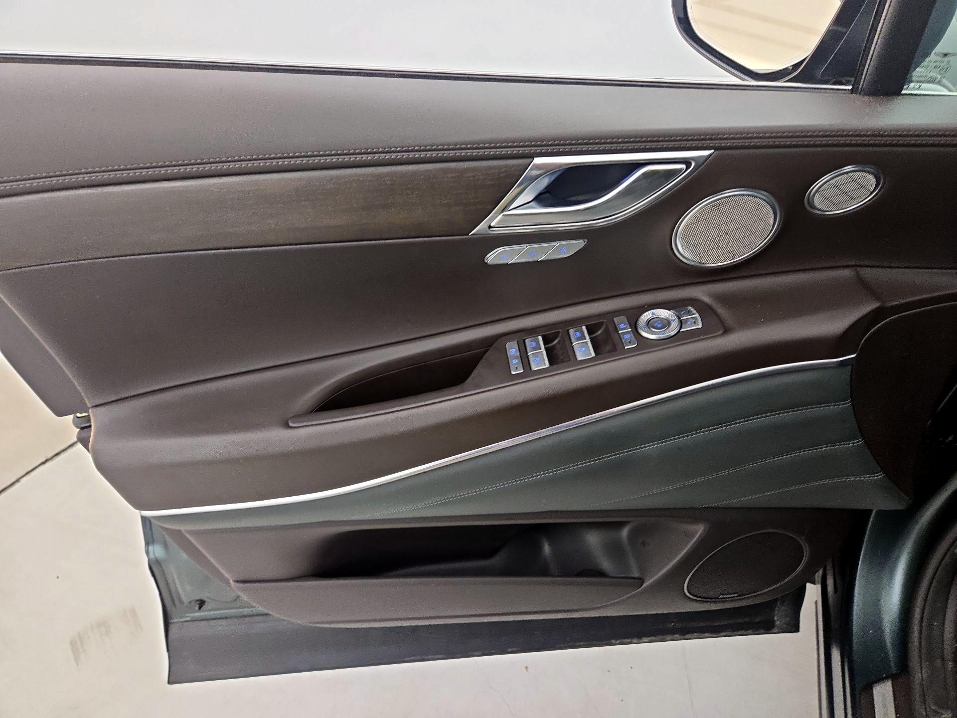 Thumbnail: 2023 Genesis GV80 - 12