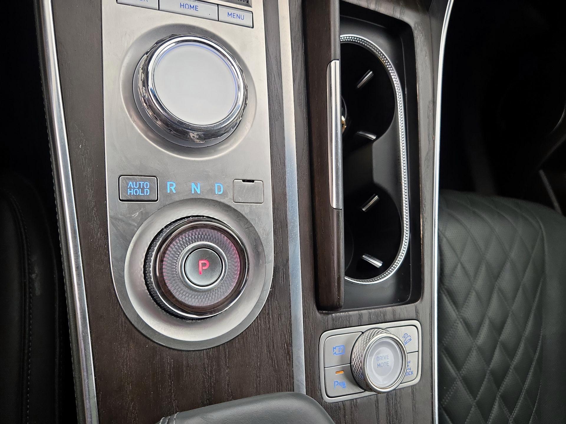 Thumbnail: 2023 Genesis GV80 - 18