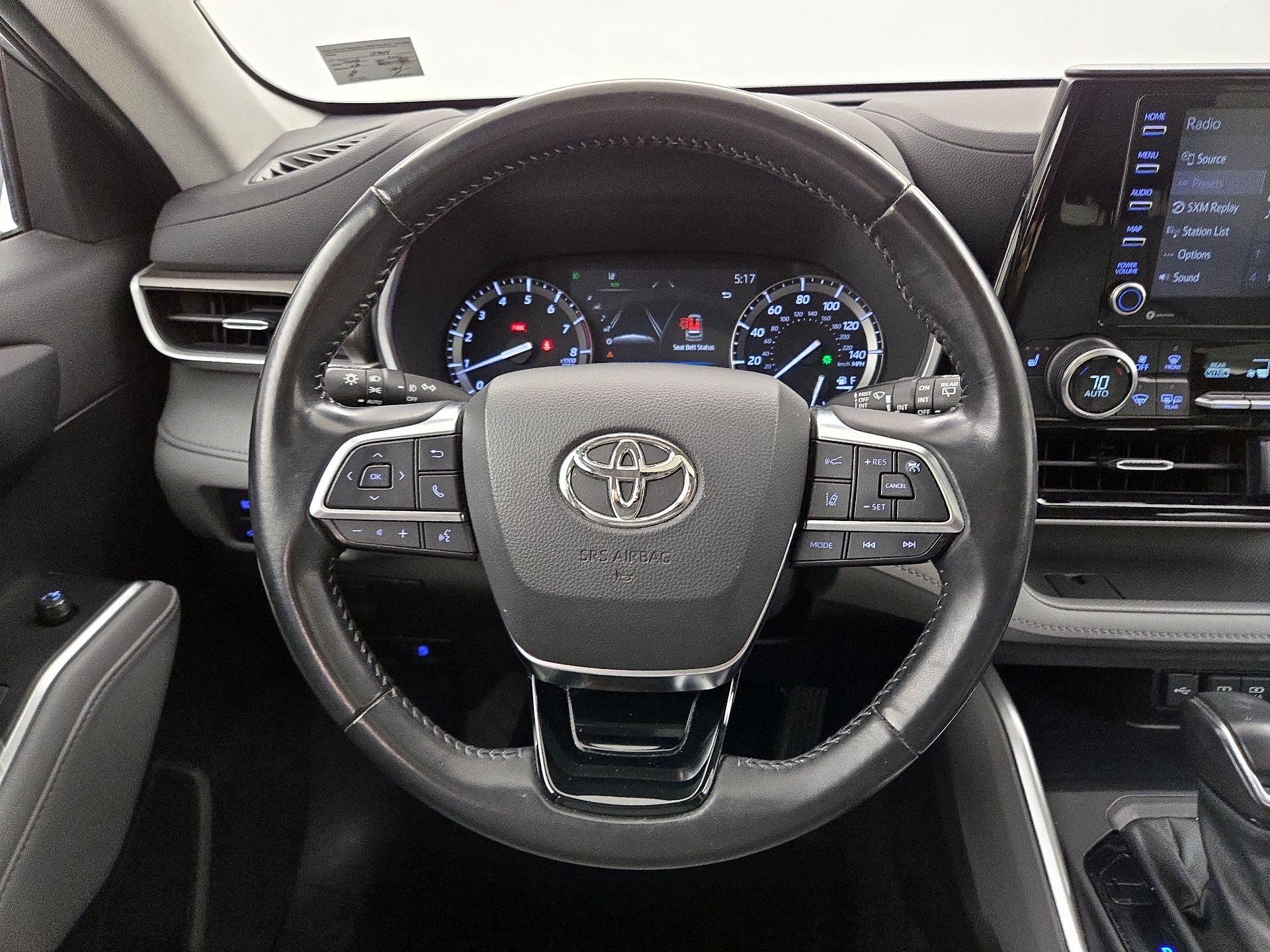 Thumbnail: 2021 Toyota Highlander - 10