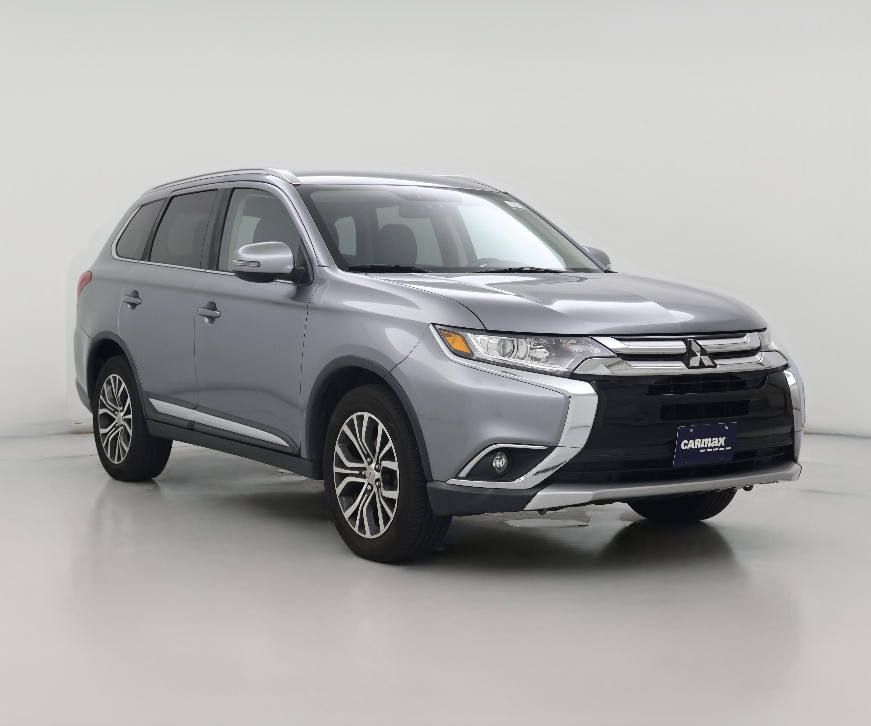 Thumbnail: 2018 Mitsubishi Outlander - 1