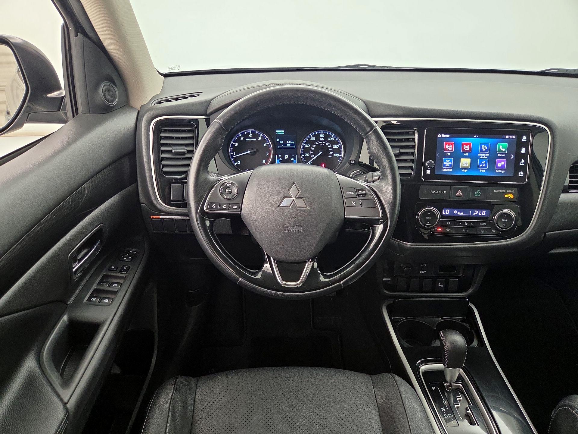 Thumbnail: 2018 Mitsubishi Outlander - 10