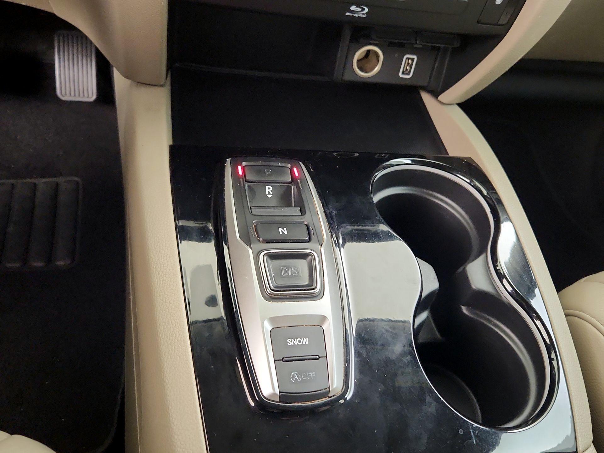 Thumbnail: 2019 Honda Pilot - 18