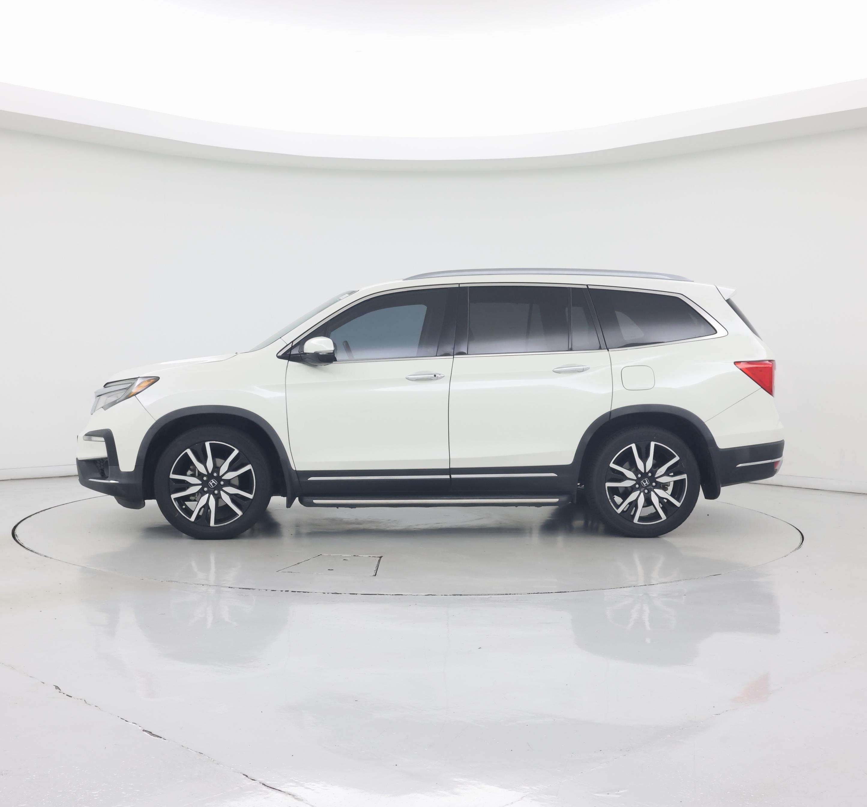 Thumbnail: 2019 Honda Pilot - 3