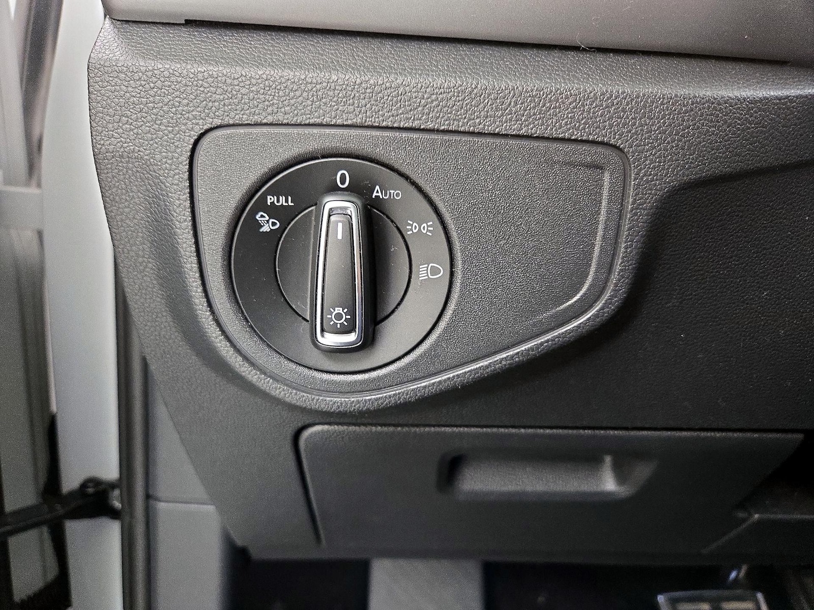 2021 Volkswagen Atlas SE w/Tech R-Line - Photo 14