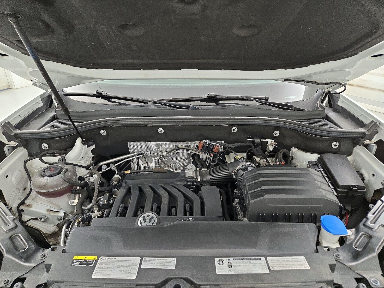 2021 Volkswagen Atlas SE w/Tech R-Line - Photo 25