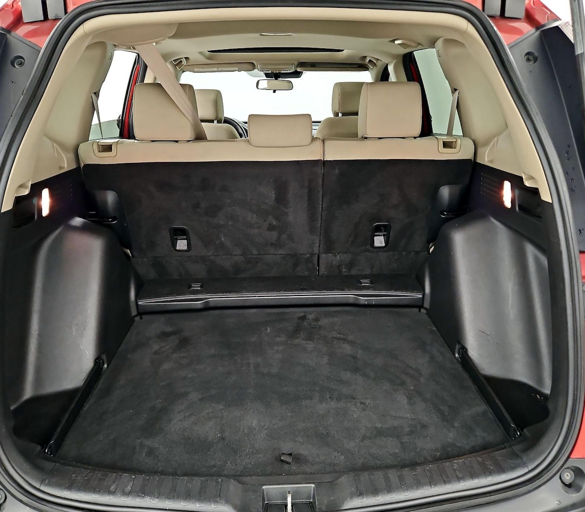 Trunk/Cargo (Seats Up)