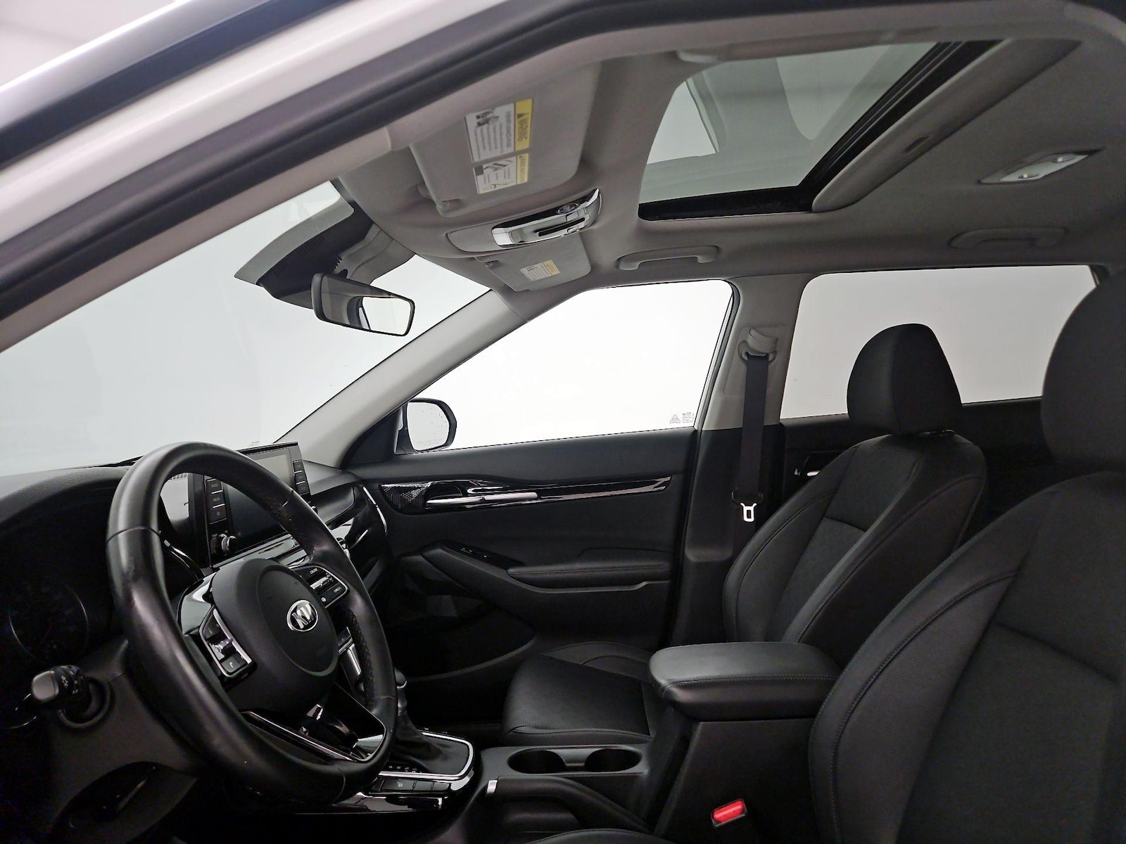 Sunroof(s) & Overhead Airbags