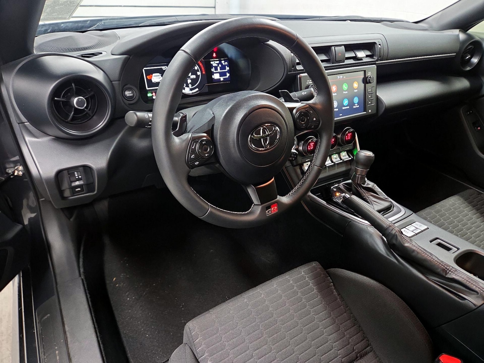 2025 Toyota GR86 Base - Photo 10