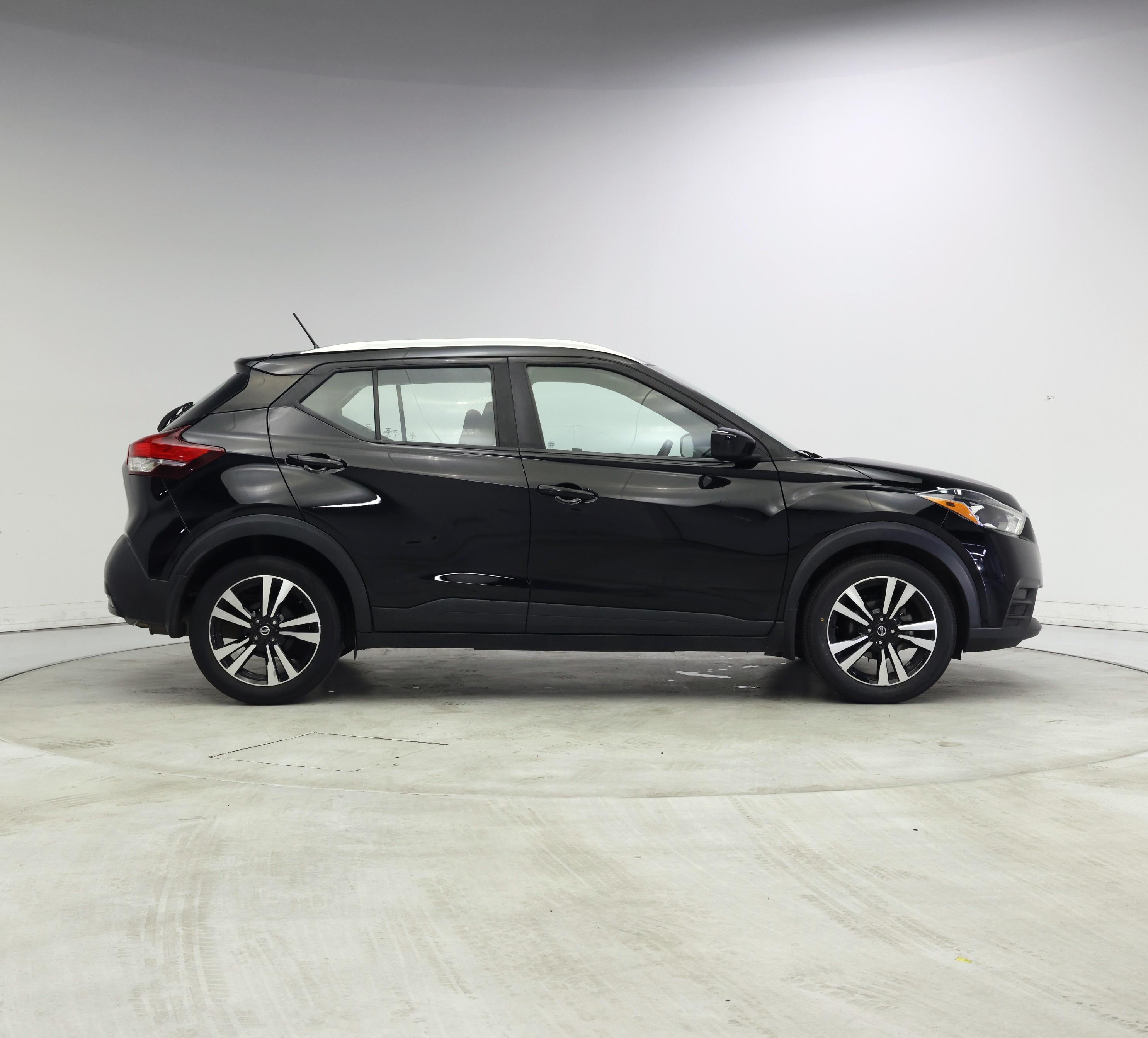 Thumbnail: 2019 Nissan Kicks - 7