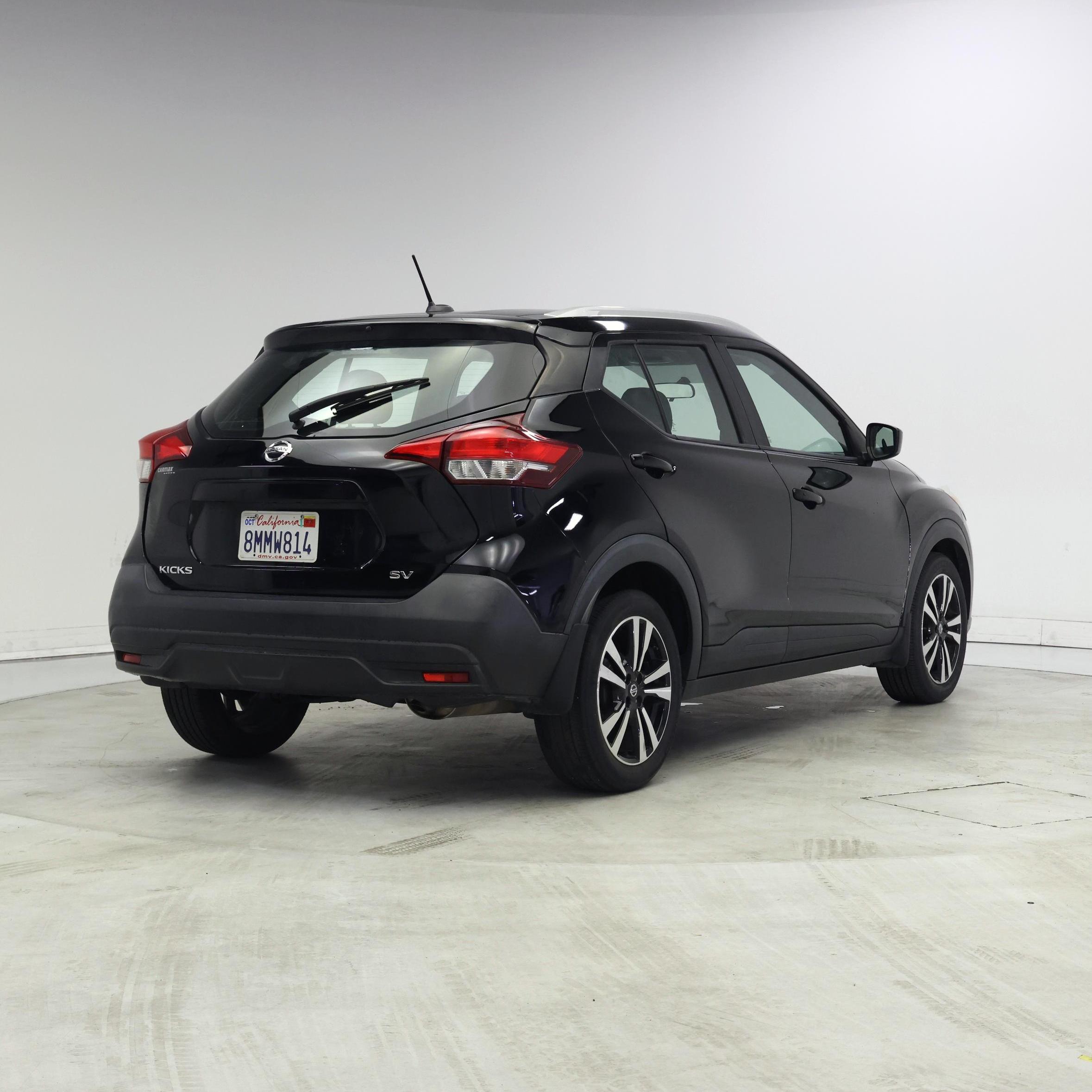 Thumbnail: 2019 Nissan Kicks - 8