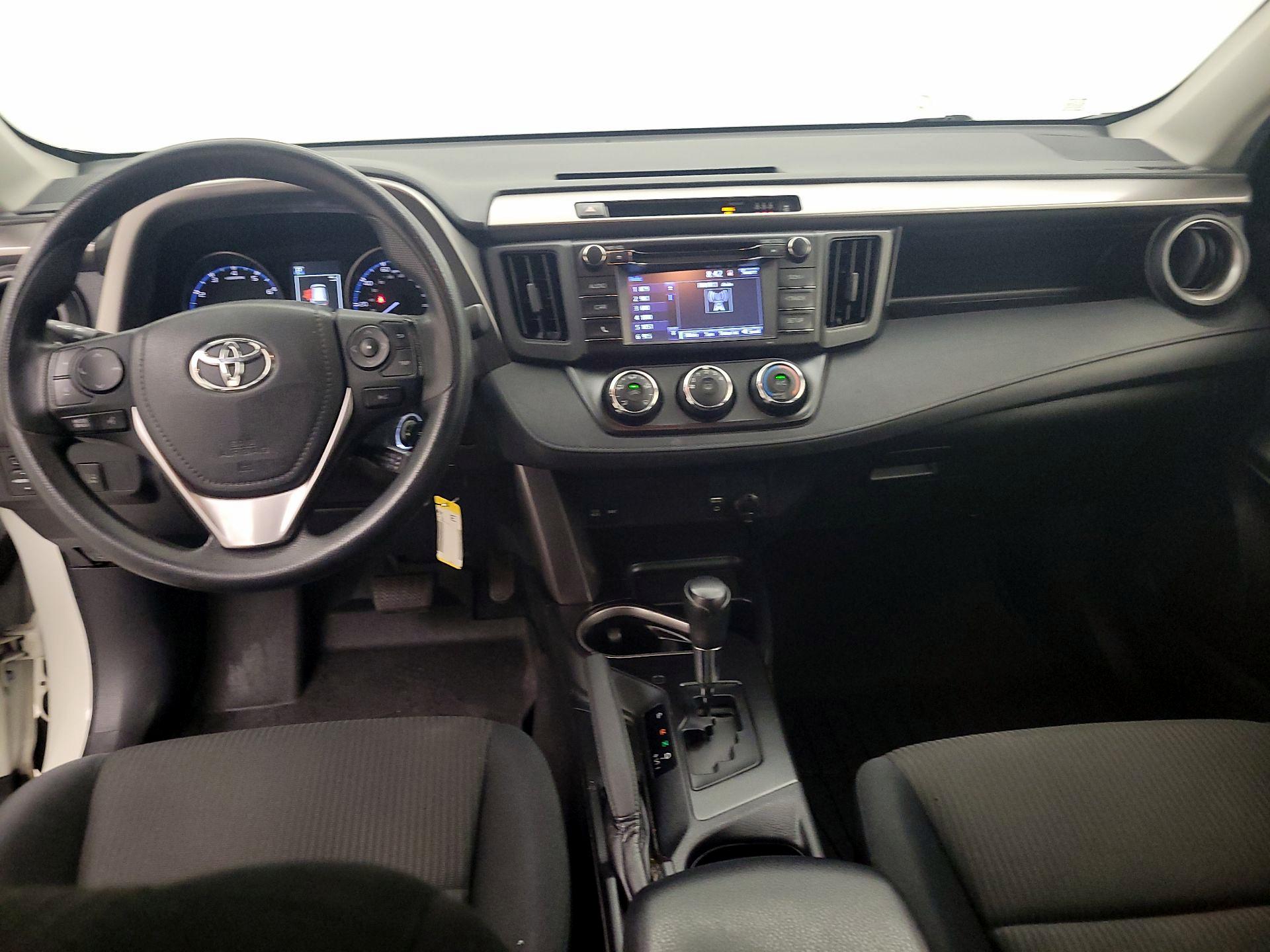 Thumbnail: 2017 Toyota RAV4 - 9
