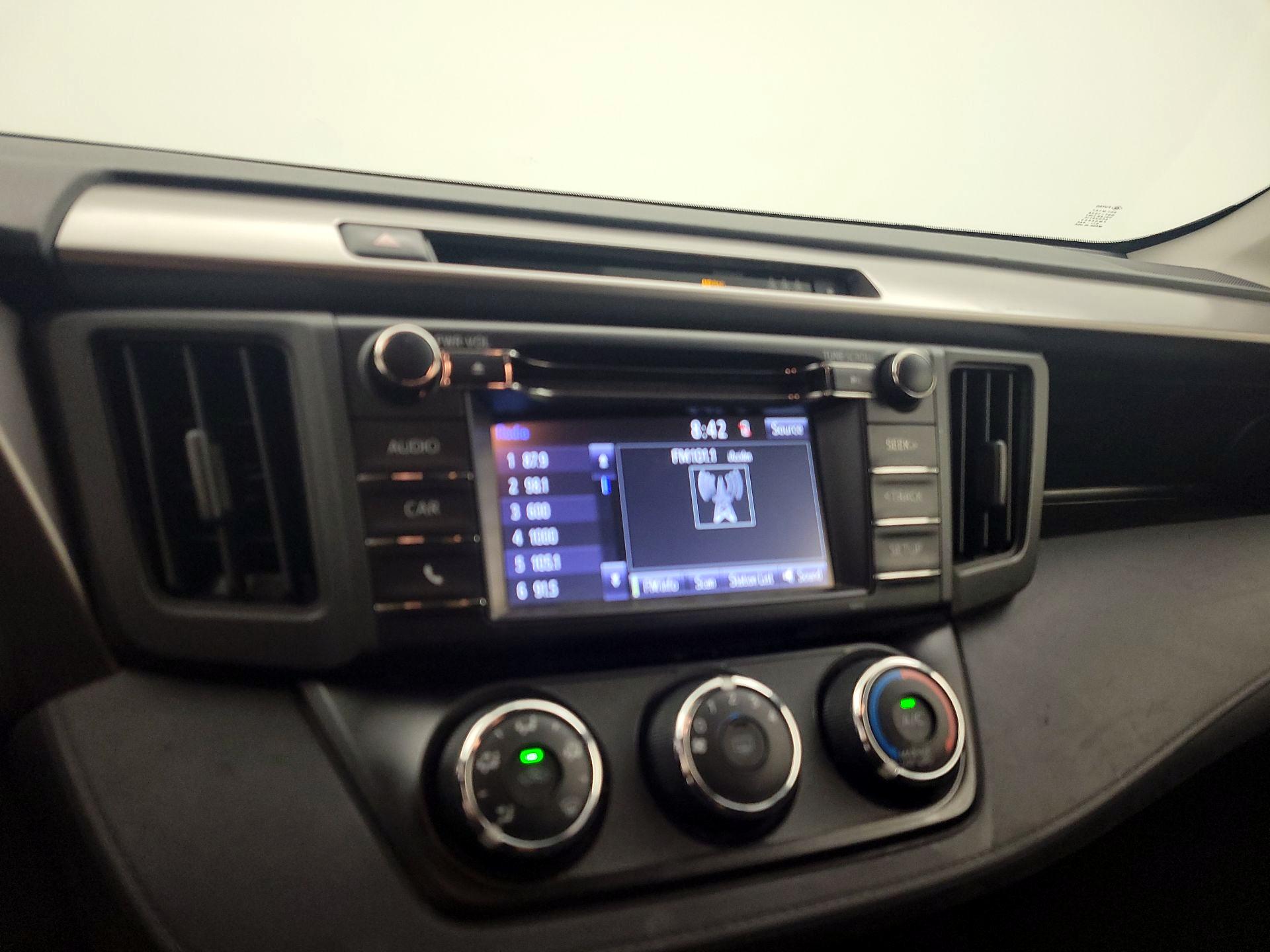 Thumbnail: 2017 Toyota RAV4 - 15
