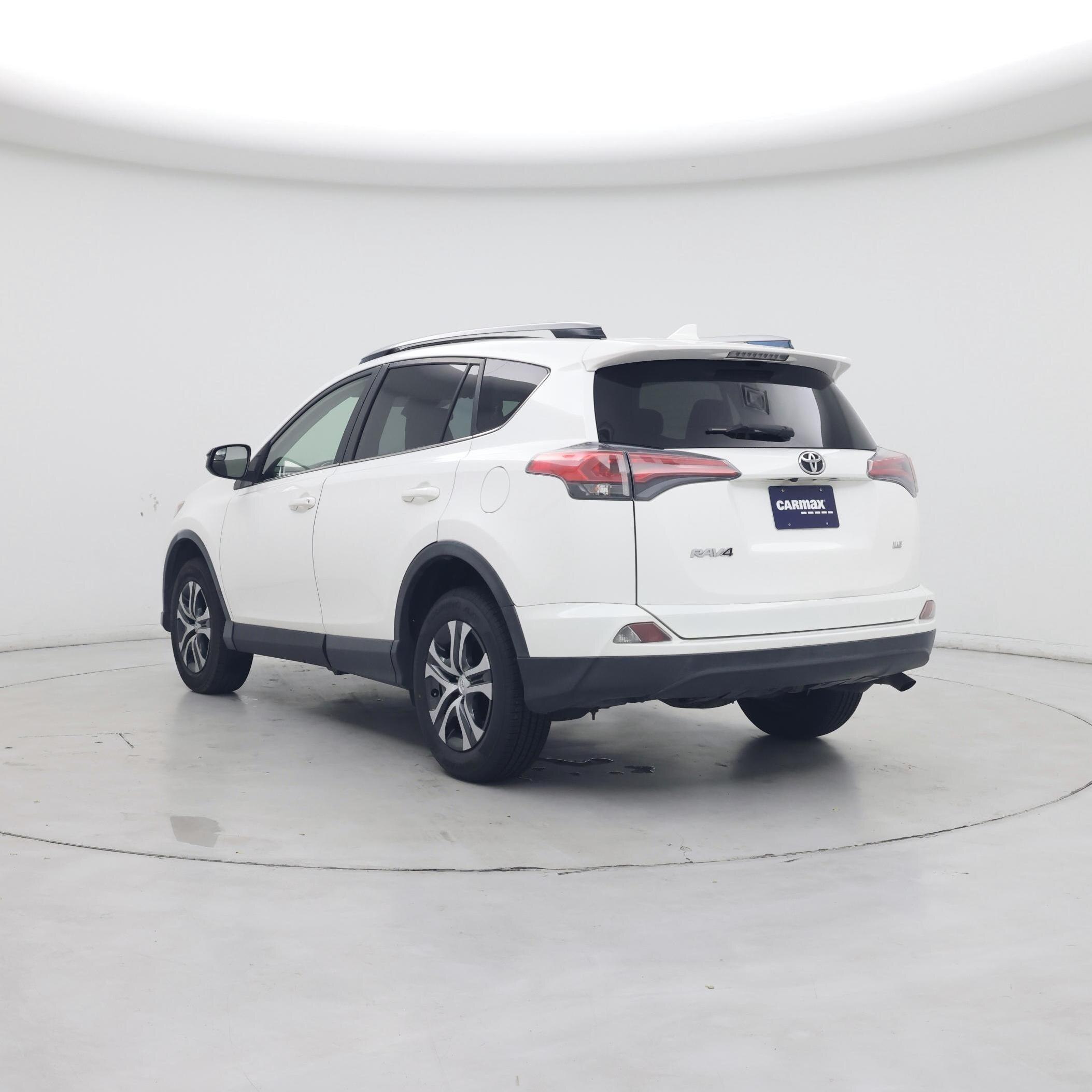 Thumbnail: 2017 Toyota RAV4 - 2