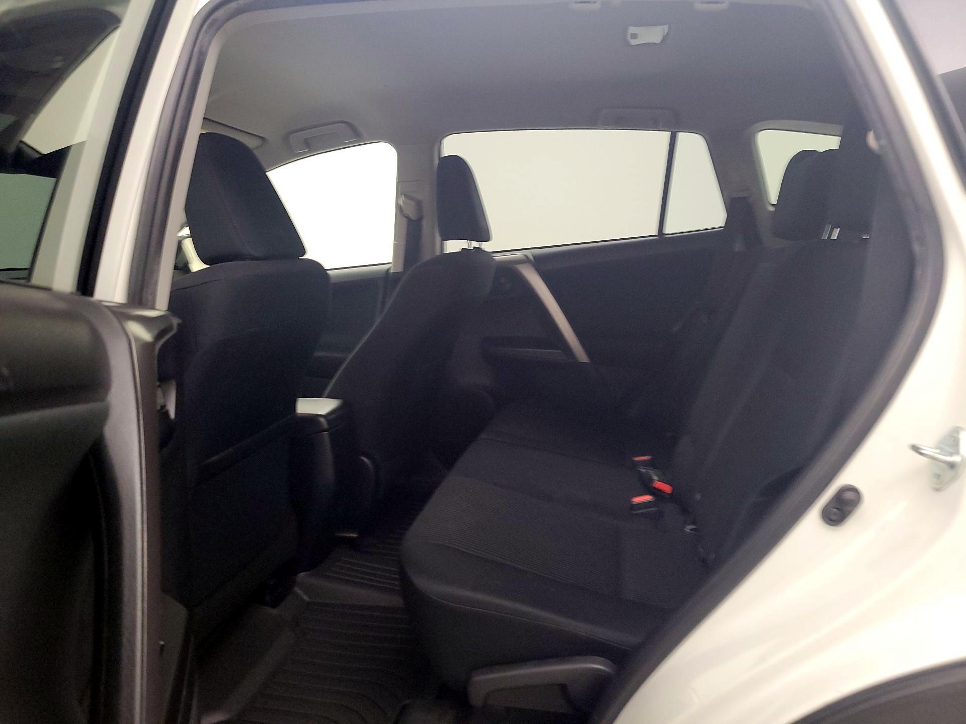 Thumbnail: 2017 Toyota RAV4 - 19