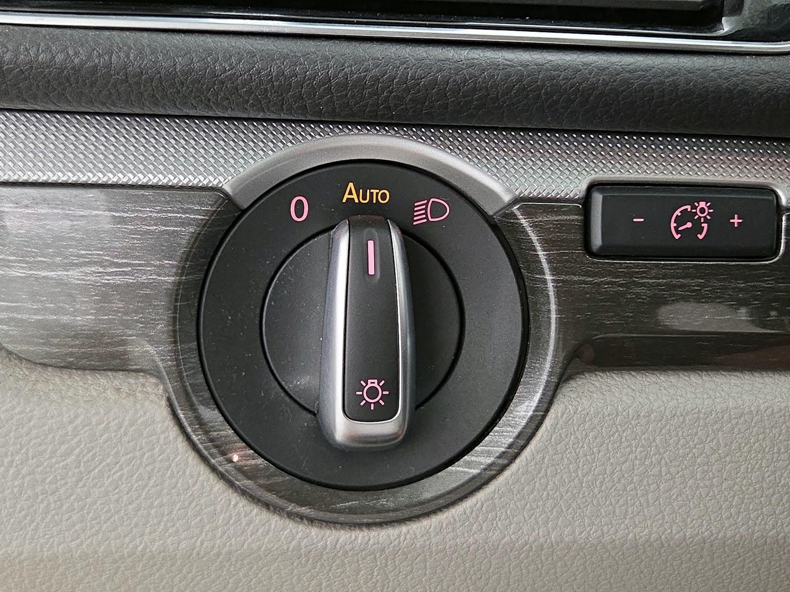 2018 Volkswagen Passat SE - Photo 14