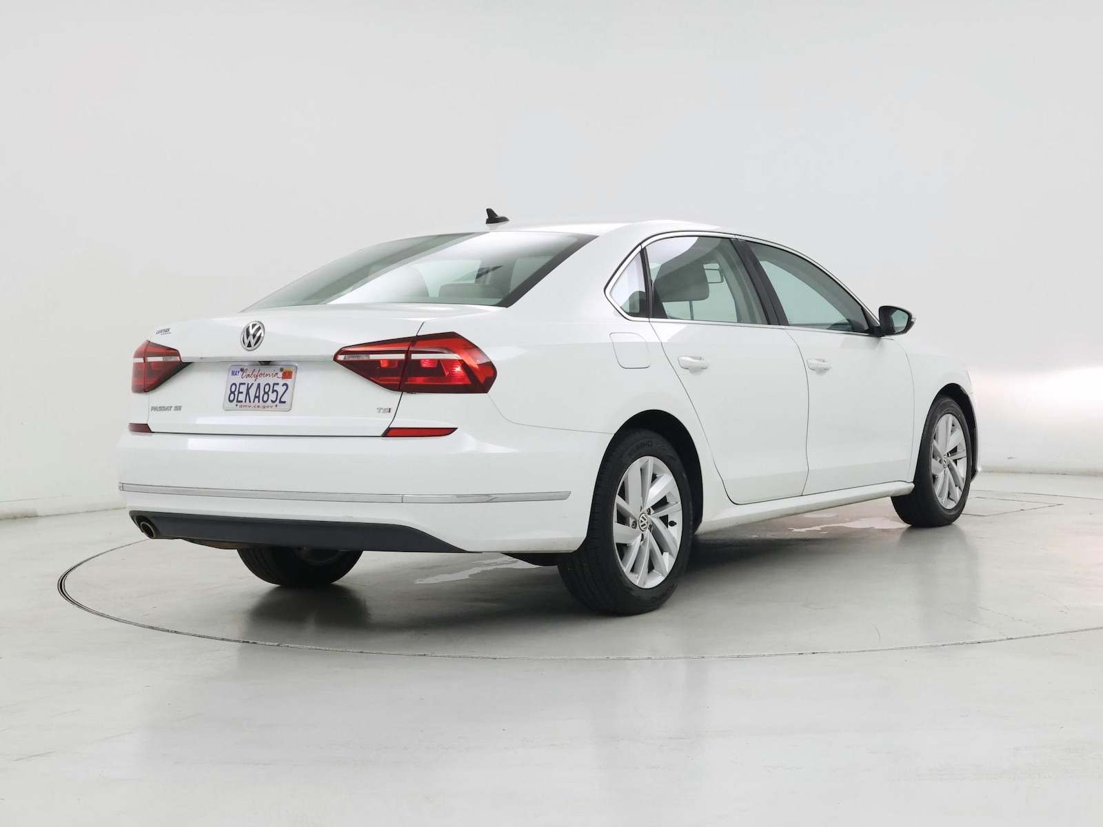 2018 Volkswagen Passat SE - Photo 9
