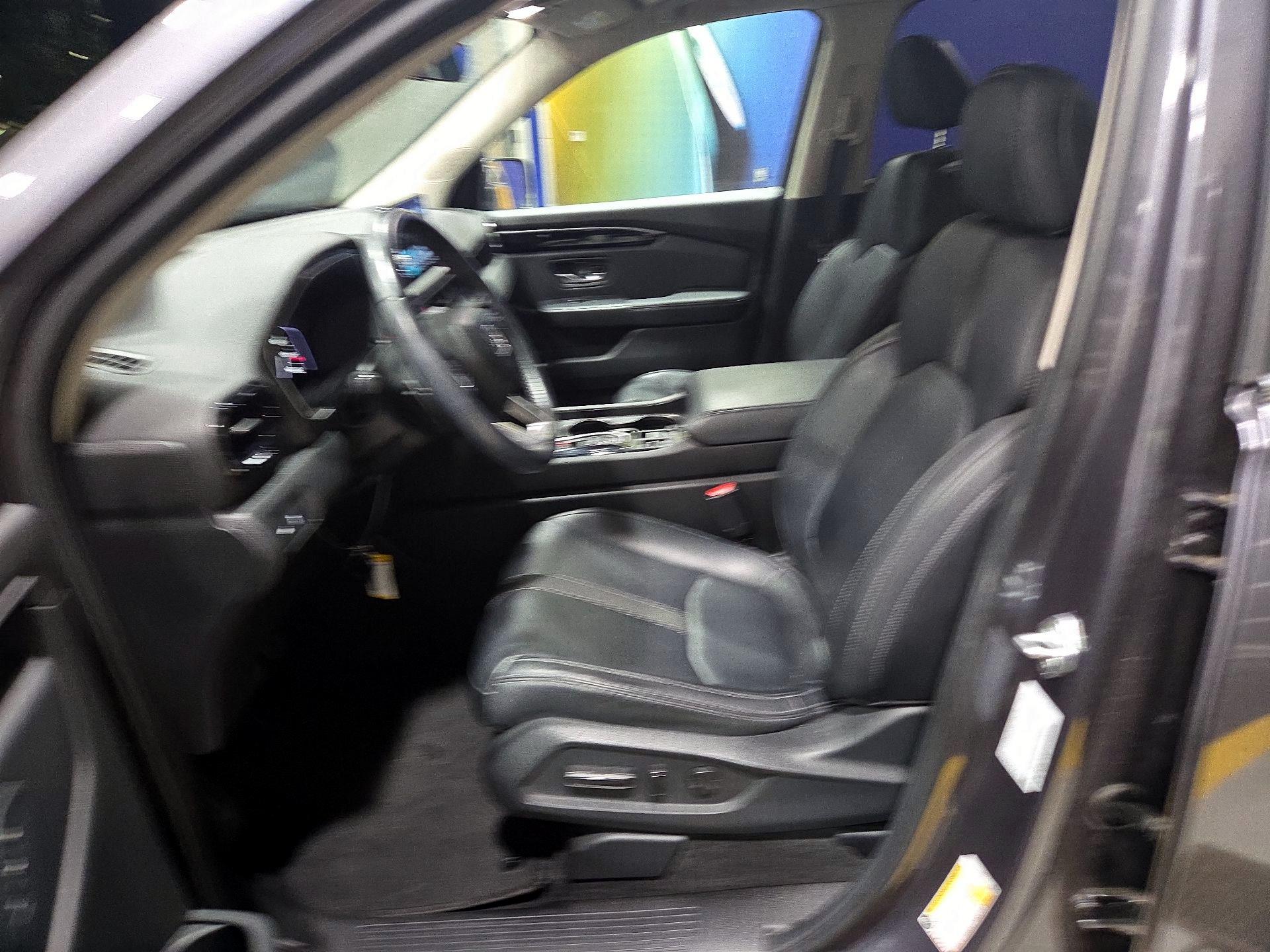 Thumbnail: 2023 Honda Pilot - 9