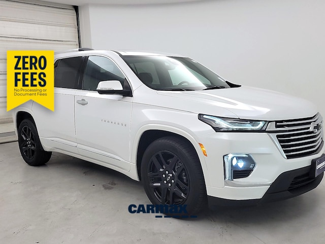 White 2022 Chevrolet Traverse SUV / Crossover Four-Wheel Drive Automatic