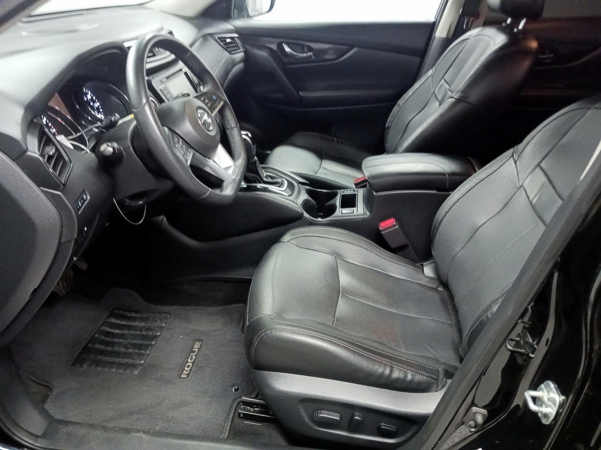 Thumbnail: 2019 Nissan Rogue - 11