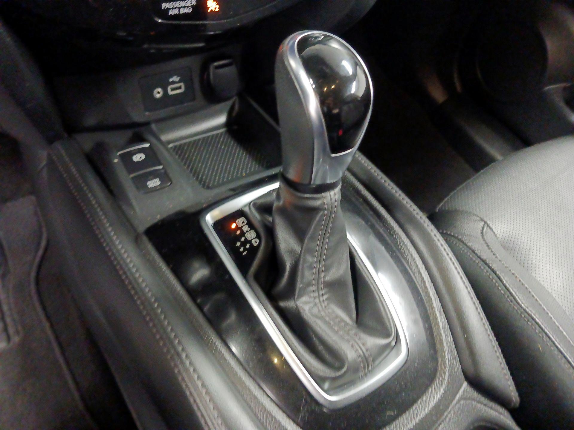 Thumbnail: 2019 Nissan Rogue - 15