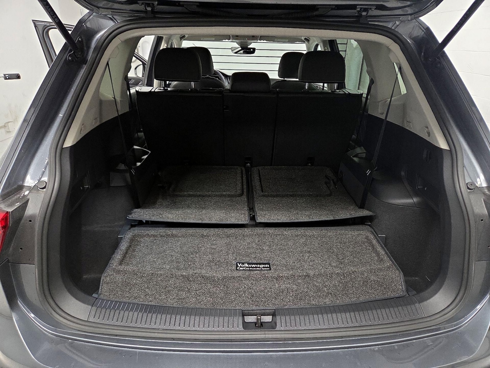 2023 Volkswagen Tiguan SE - Photo 23
