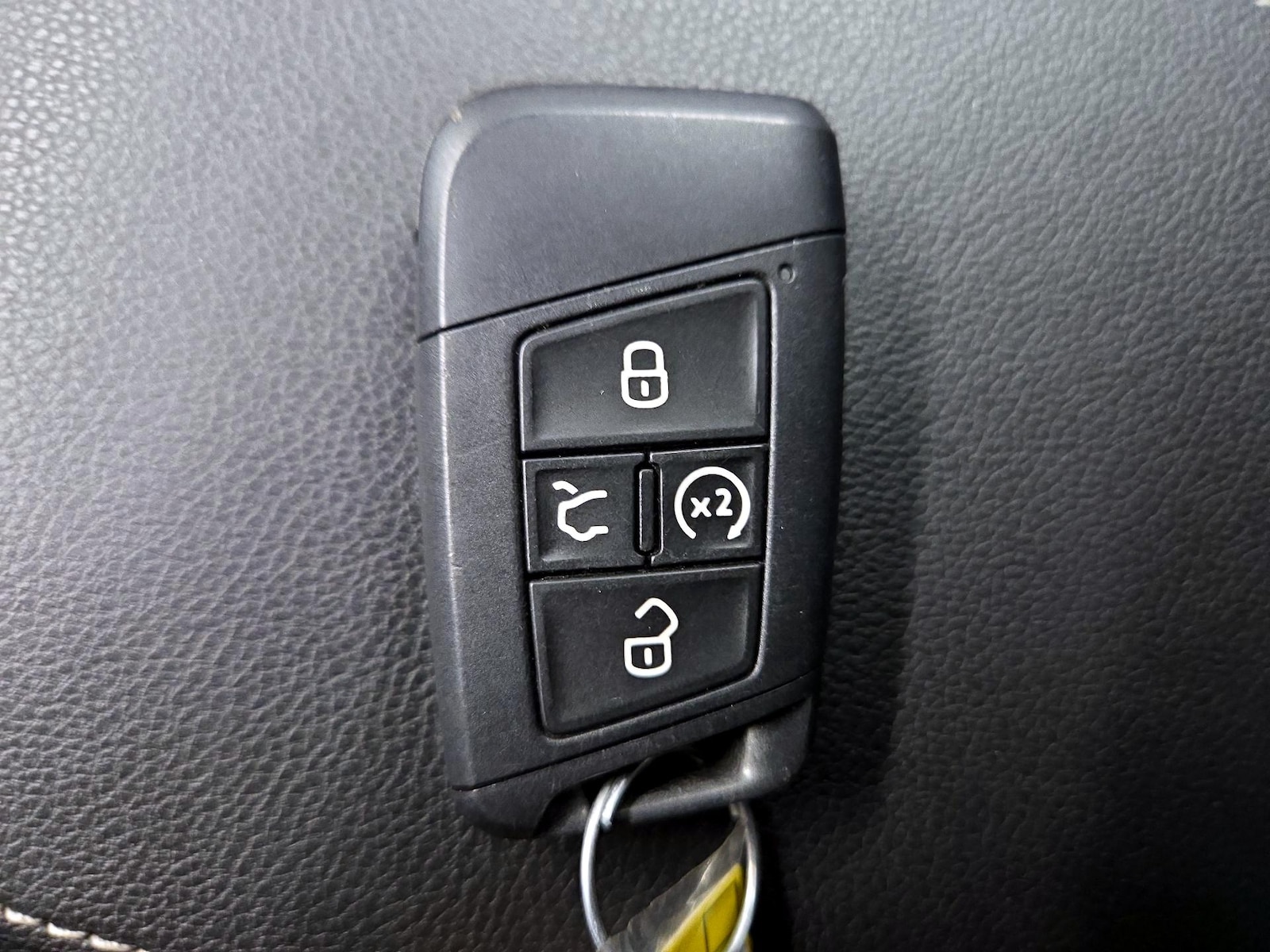 2023 Volkswagen Tiguan SE - Photo 25