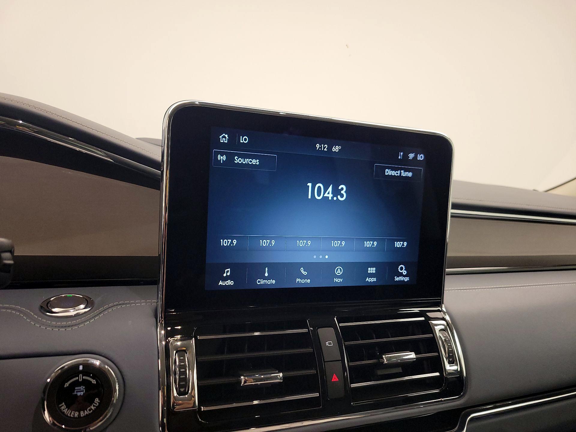Thumbnail: 2020 Lincoln Navigator L - 15