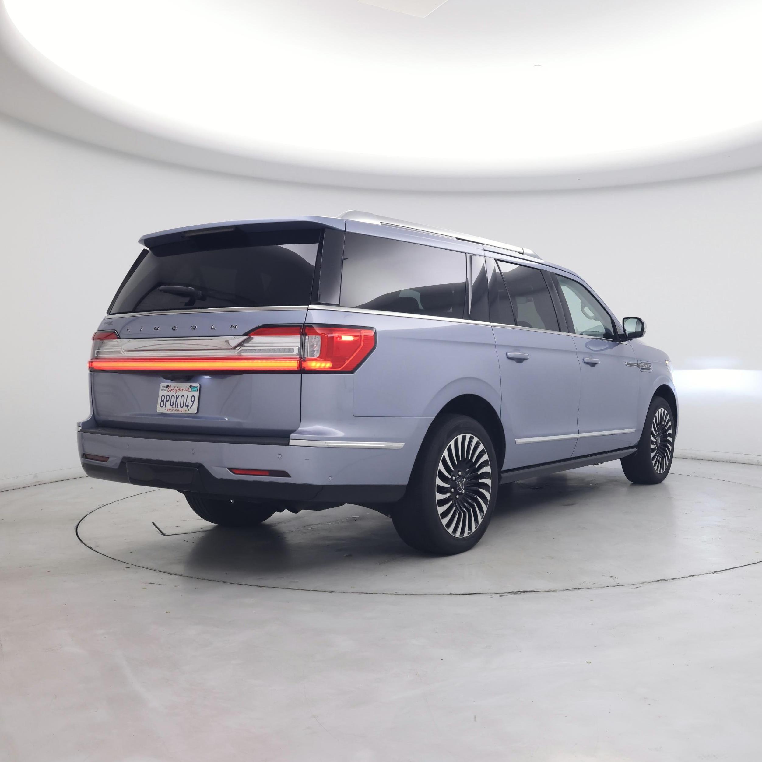 Thumbnail: 2020 Lincoln Navigator L - 8