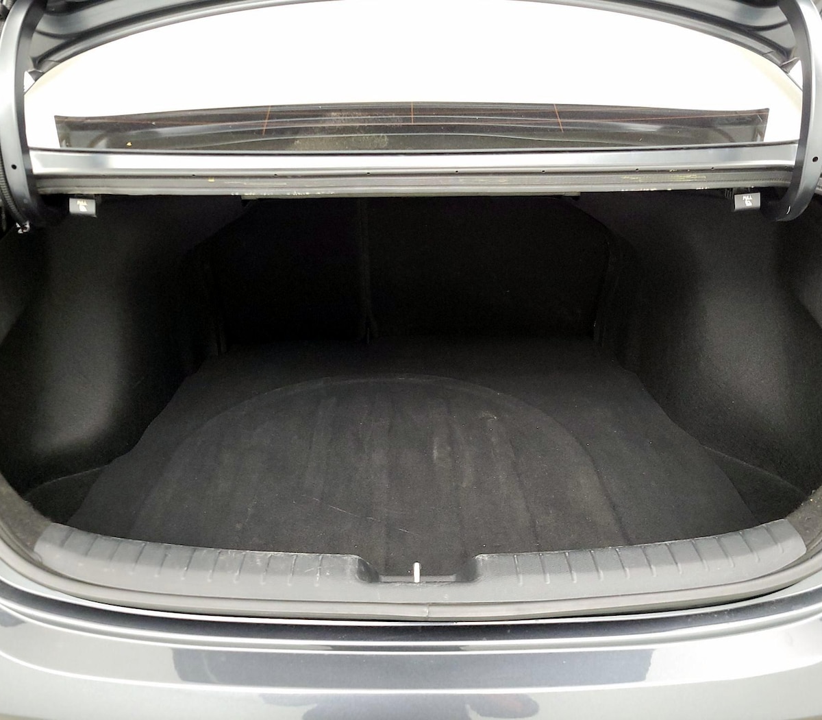 Trunk/Cargo (Seats Up)