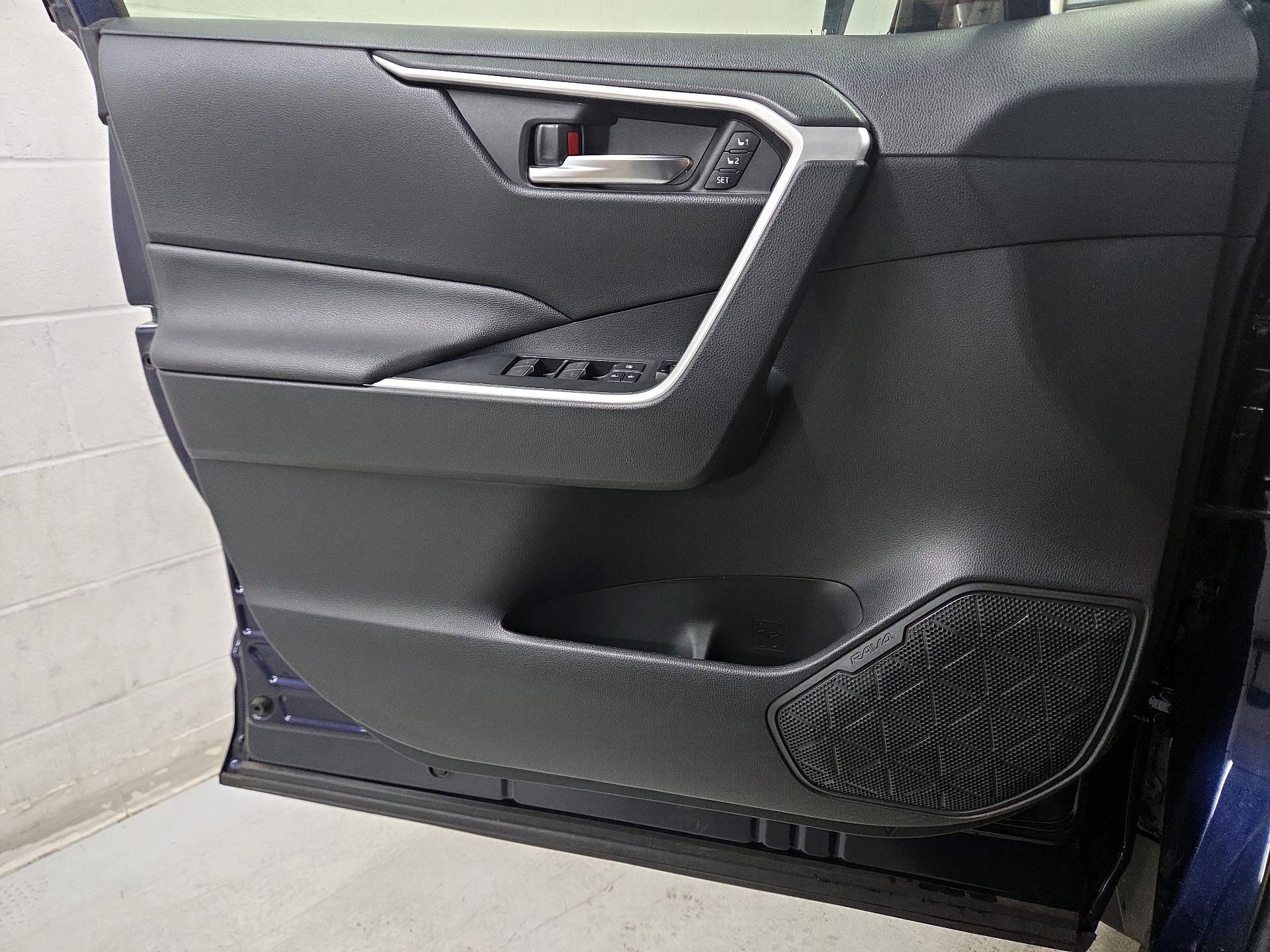 Thumbnail: 2023 Toyota RAV4 - 12