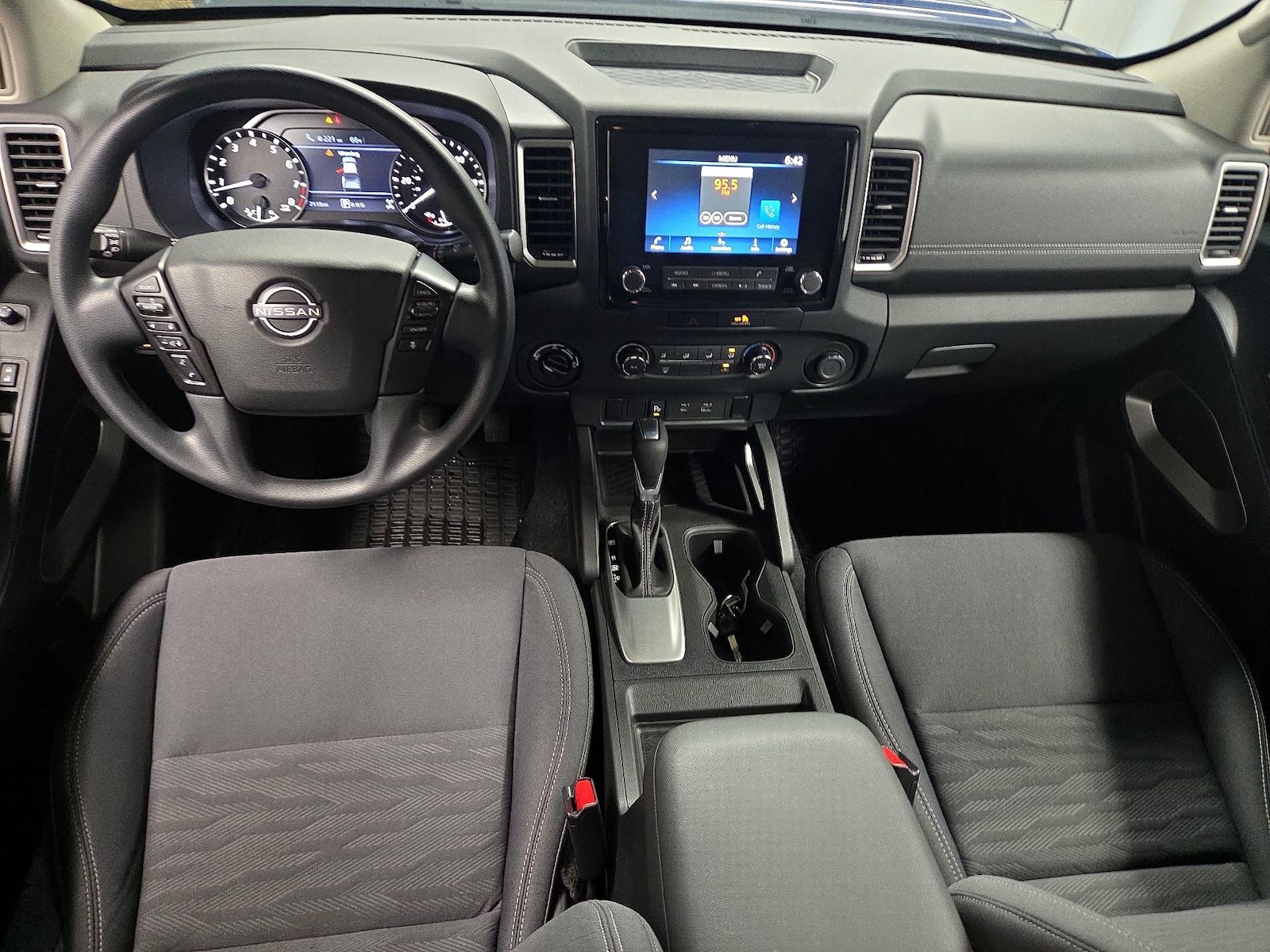 2023 Nissan Frontier SV - Photo 10