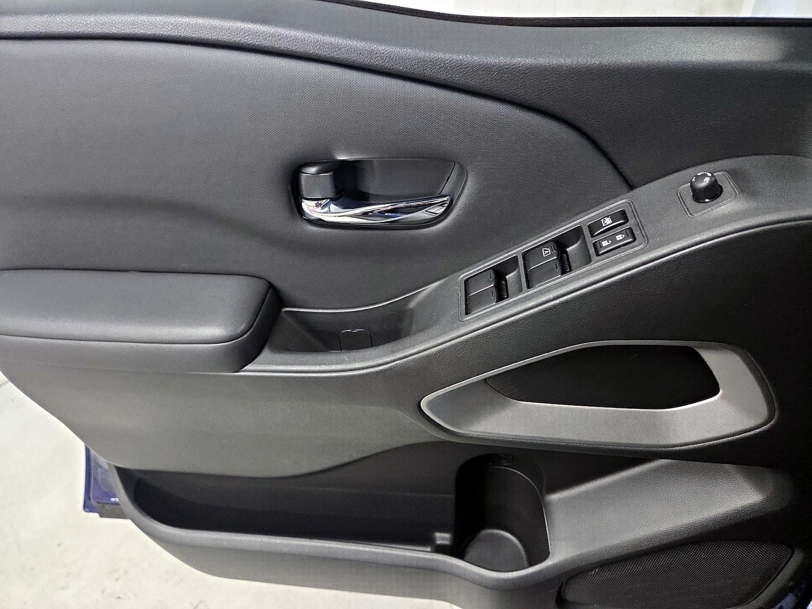 2023 Nissan Frontier SV - Photo 13