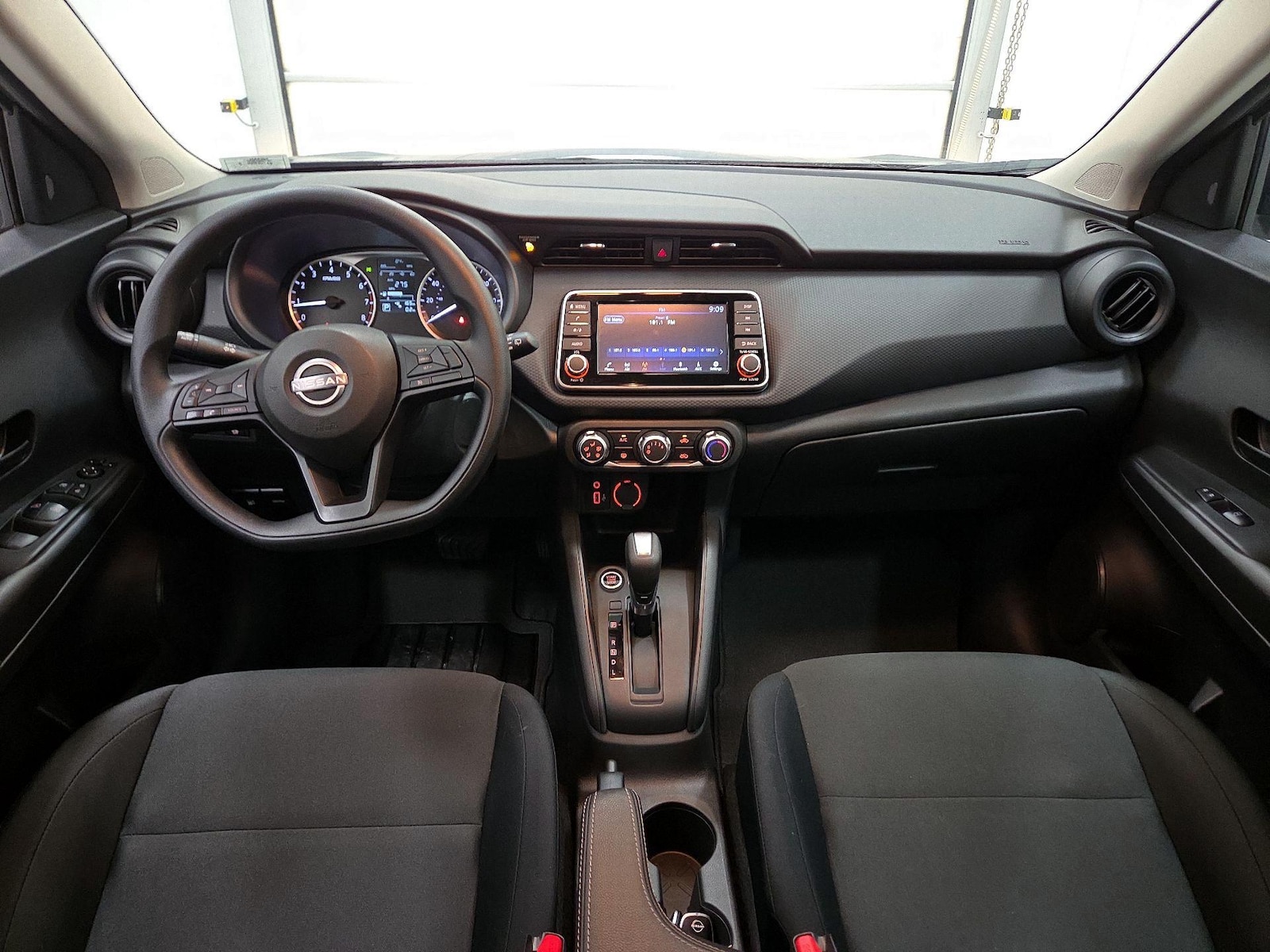 2025 Nissan KICKS PLAY Base - Photo 10