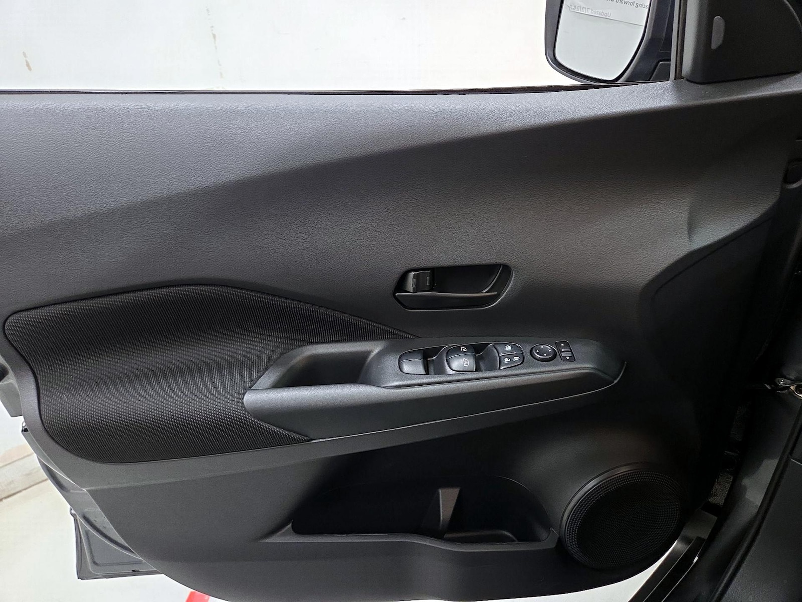 2025 Nissan KICKS PLAY Base - Photo 13
