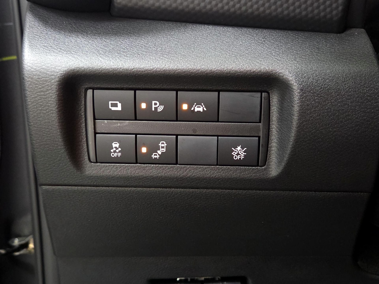 2025 Nissan KICKS PLAY Base - Photo 14