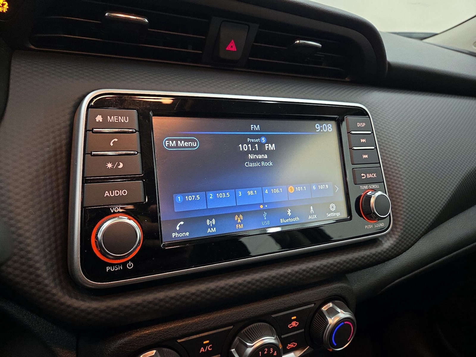 2025 Nissan KICKS PLAY Base - Photo 16