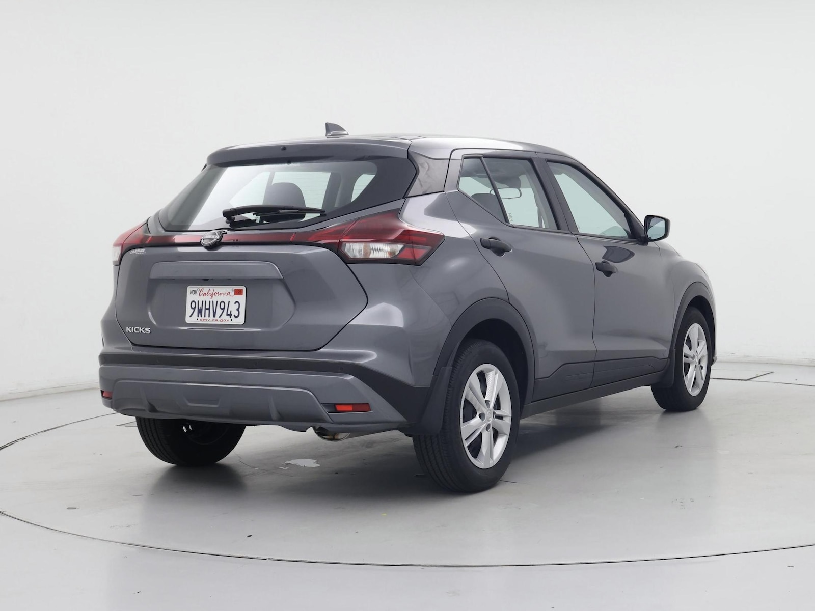 2025 Nissan KICKS PLAY Base - Photo 9