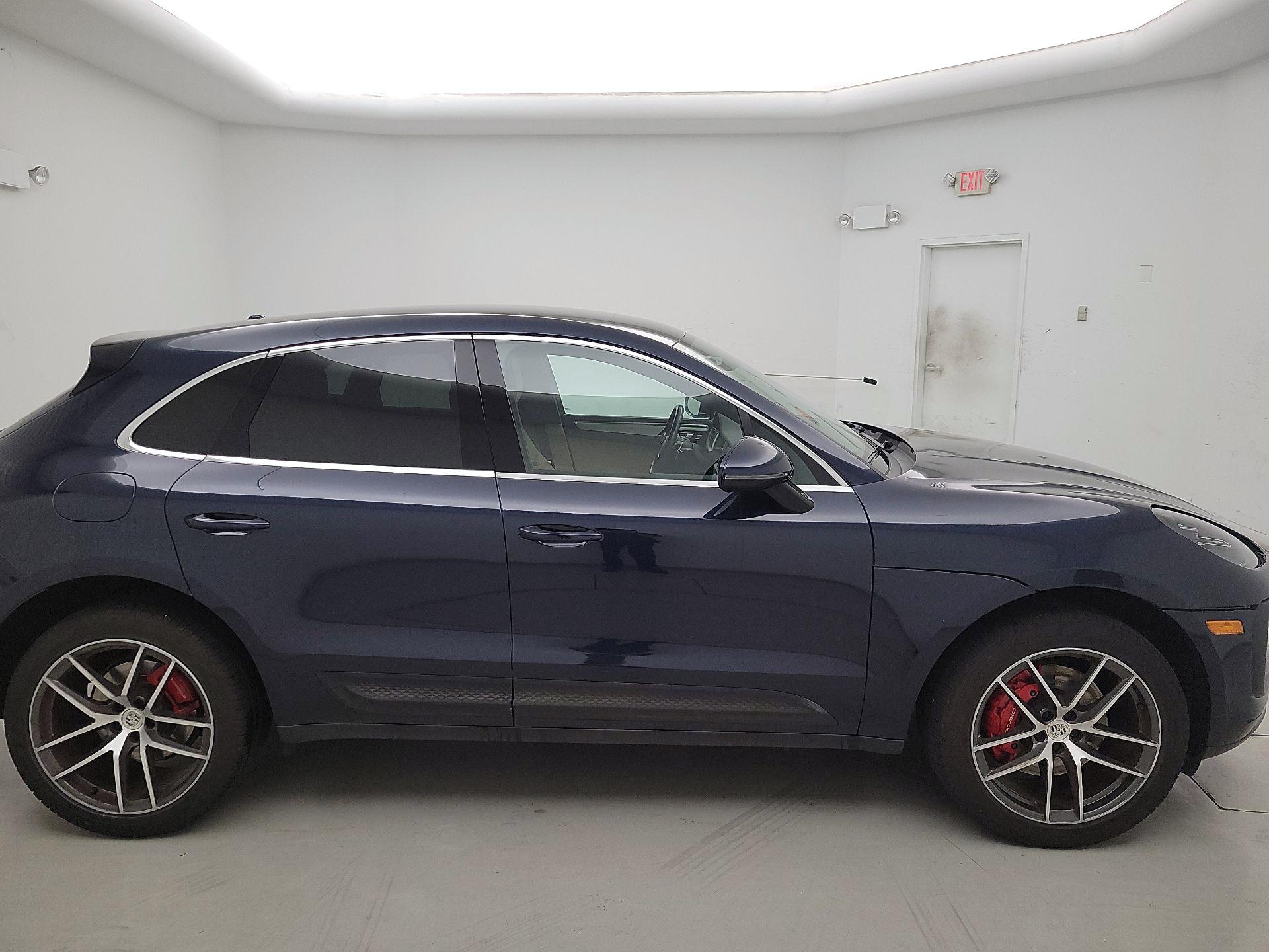 Thumbnail: 2023 Porsche Macan - 4