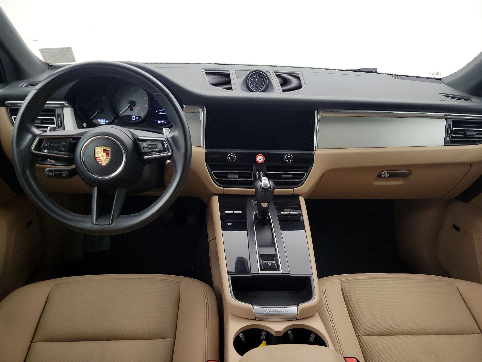 Thumbnail: 2023 Porsche Macan - 8