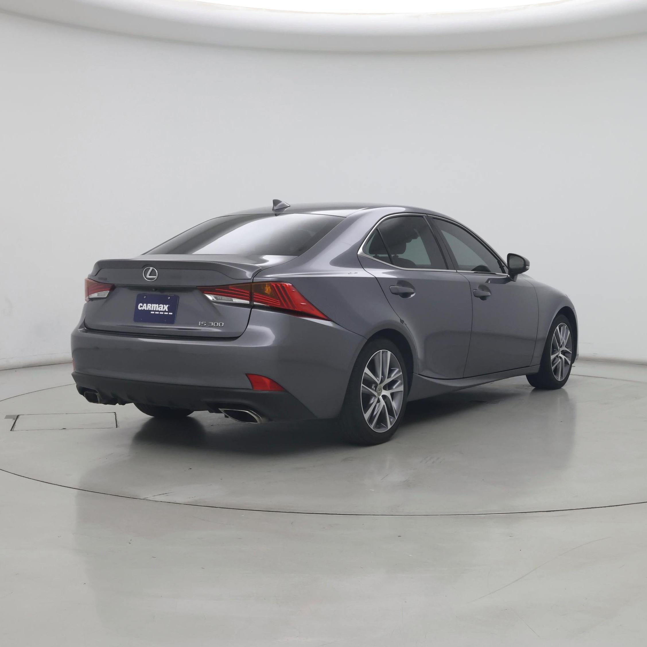 Thumbnail: 2020 Lexus IS - 8